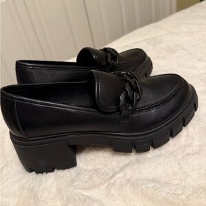 Madden Girl Women’s Hoxtonn Loafer